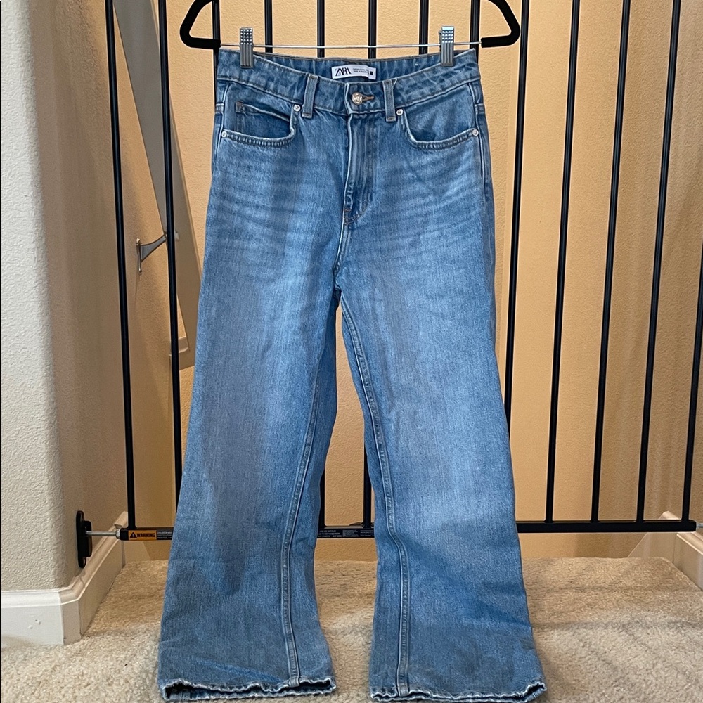 Zara Women's Light Blue Straight Jeans size 4